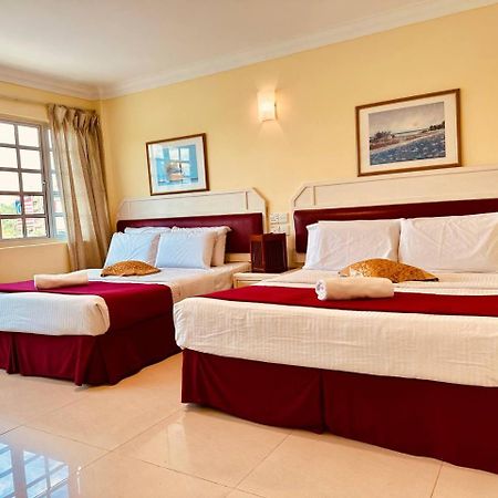 Carlton Hotel Seremban - Next To Terminal Bus Station Bagian luar foto