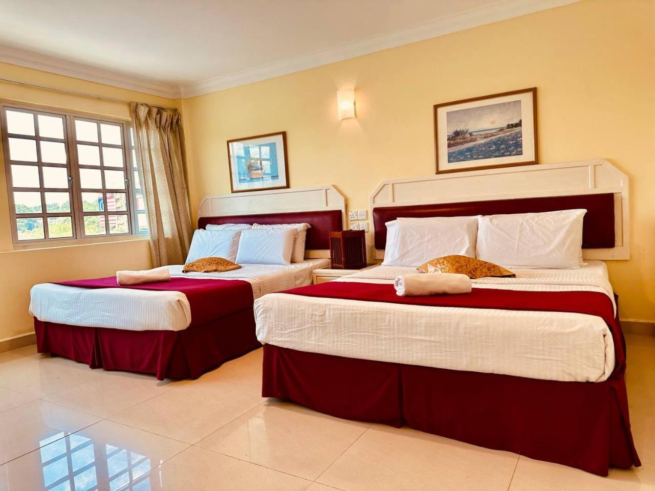 Carlton Hotel Seremban - Next To Terminal Bus Station Bagian luar foto