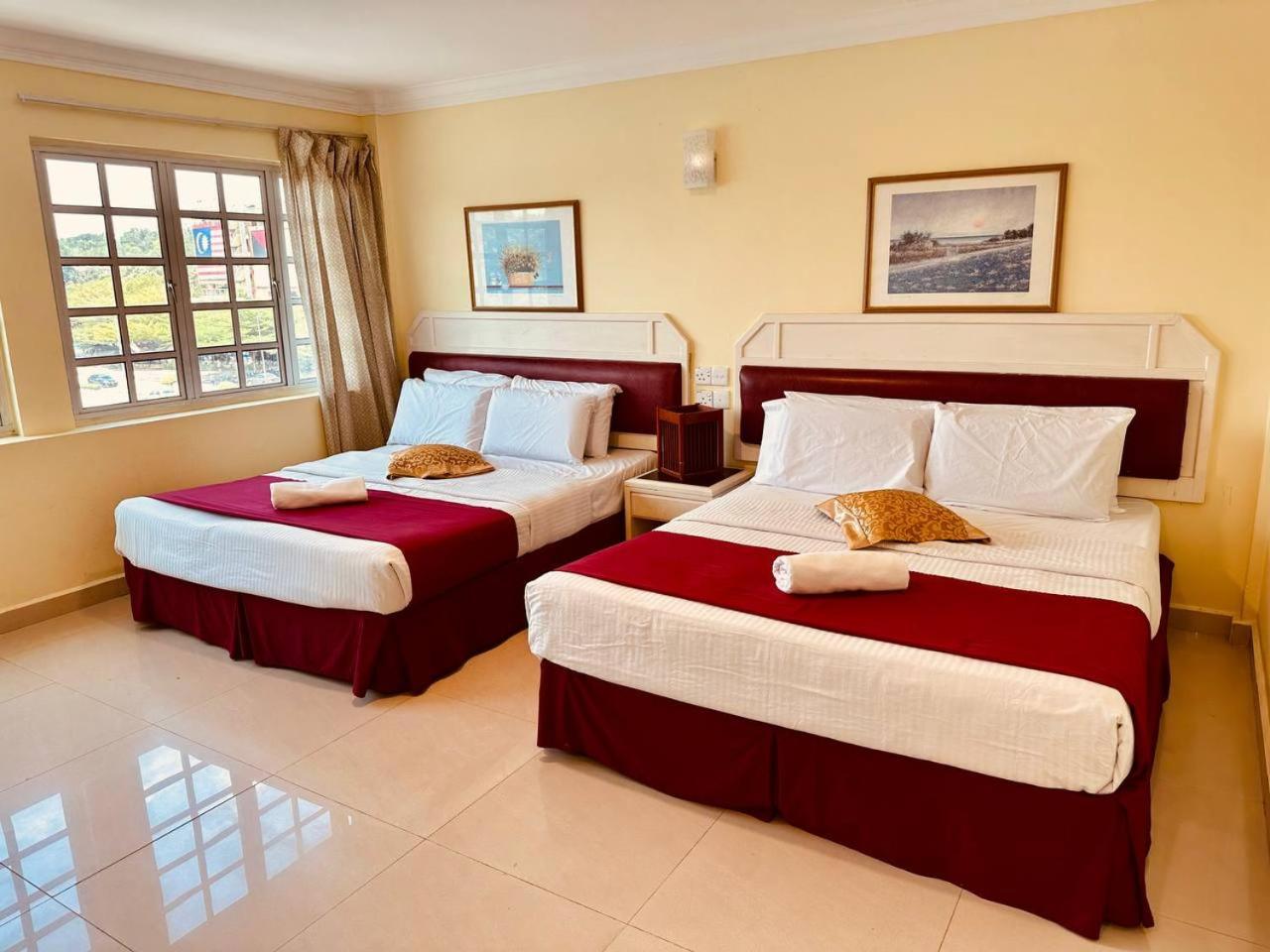 Carlton Hotel Seremban - Next To Terminal Bus Station Bagian luar foto